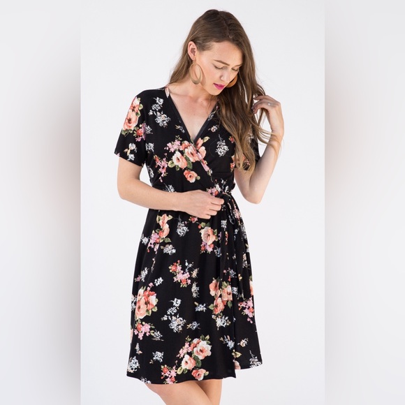 Agnes & Dora Dresses & Skirts - NWT AGNES & DORA Floral Wrap dress